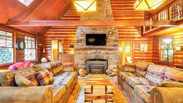 House (6 Bedrooms) | Front of property