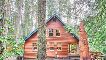 House (6 Bedrooms) | Interior