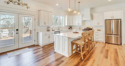 'the Hamilton Heber Springs' Home w/ Hot Tub!