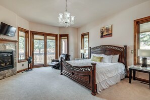 Interior - Colorado Springs Home ~ 4 Mi to Garden of the Gods (Colorado Springs)