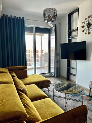 Smart TV, video games, books - FIA Rentals Tirana 11 - Top Floor (Tirana)