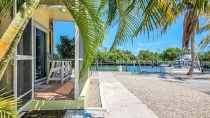 Unclassified image, 3 of 42, button