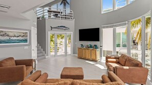 Unclassified image, 3 of 49, button - Ocean`s 11.3 Oceanfront & Beachfront, Dock, Pool, Kayaks, Pool Table 4 Bed 3 Bath (Marathon)