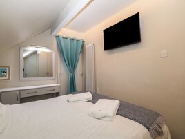 Cottage | 1 bedroom, individually decorated, individually furnished, free WiFi