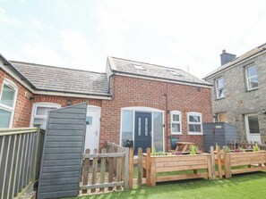 Cottage | Exterior - Pine Cottage (Caernarfon)