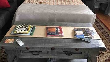 2 habitaciones, tabla de planchar con plancha, wifi y ropa de cama