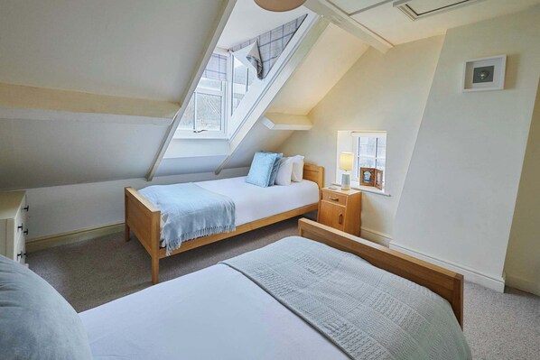 4 bedrooms, iron/ironing board, travel crib, bed sheets