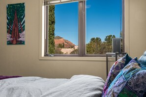 5 bedrooms, iron/ironing board, free WiFi, bed sheets