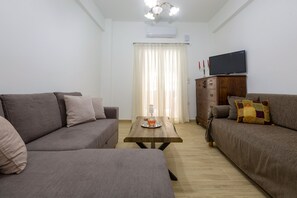 ซิตี้อพาร์ทเมนท์ | บริเวณนั่งเล่น | ทีวีจอแบน