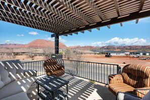 Property grounds - Paradise Private Pool Retreat #17: Private Pool + Hot Tub, 6 bedrooms! Paradise (Santa Clara)