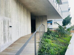 アパートメント 2 ベッドルーム バリアフリー テラス | 施設の敷地