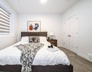 1 chambre, bureau, fer et planche à repasser, Wi-Fi gratuit