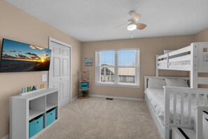 2 bedrooms, iron/ironing board, WiFi, bed sheets - ☀️Great Gulf Views-2BR Townhome Across from Beach-Gulf View Dream☀️ (Navarre Beach)