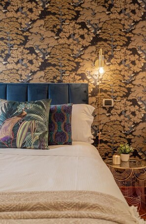 1 bedroom, WiFi, bed sheets - Diana   Romantic Suite (ROMA)
