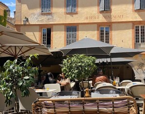 Ristorazione all'aperto