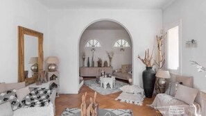 智能电视、乒乓球