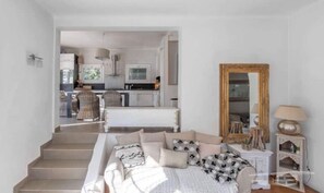 智能电视、乒乓球