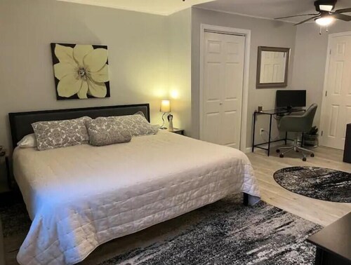 C’est La Vie Lakeview 1br with dock access!