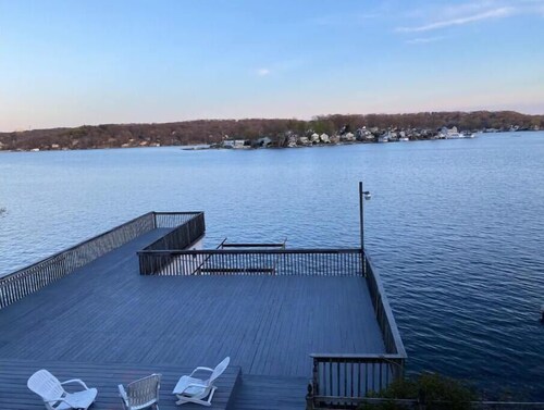 C’est La Vie Lakeview 1br with dock access!