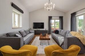 Cheminée, table de tennis de table