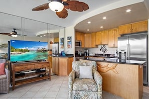Interior - Kihei Surfside #213: Oceanfront Charm and Comfort with Breathtaking Views (Kihei, Maui)