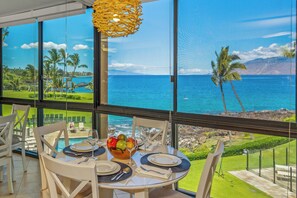 Dining - Kihei Surfside #304 -  Spectacular Oceanfront, A/C, 2 Sofa Beds; 1/1.5 baths (Kihei, Maui)