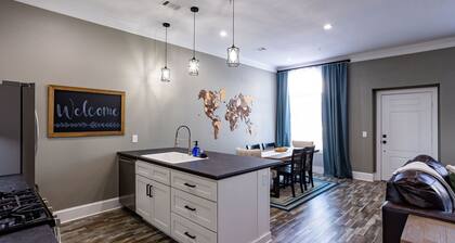 Historic 2-bedroom apartment with WiFi, AC in charming Batesville