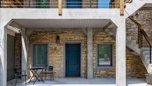 Terrace/patio - Historic charm Modern Luxury (Batesville)