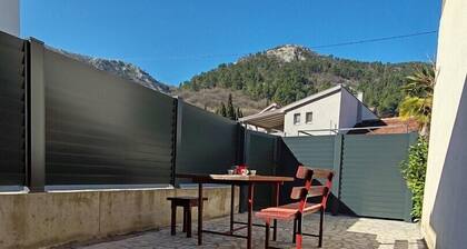 Apartment Libar with Terrace and private Parking
