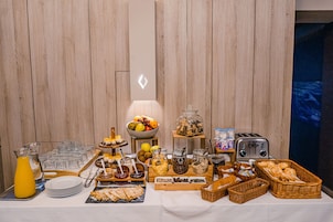Daily buffet breakfast for a fee