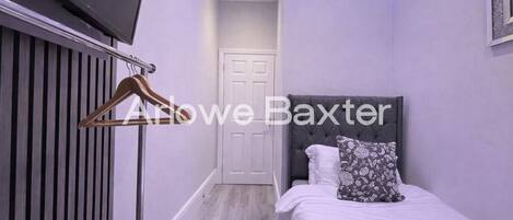 1 bedroom, iron/ironing board, free WiFi