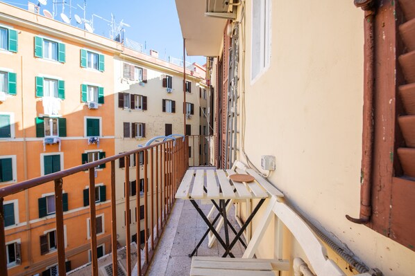 Property grounds - Casa Nica - One Bedroom Apartment, Sleeps 2 (Rome)