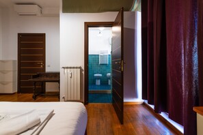 1 bedroom, iron/ironing board, free WiFi, bed sheets - Casa Nica - One Bedroom Apartment, Sleeps 2 (Rome)