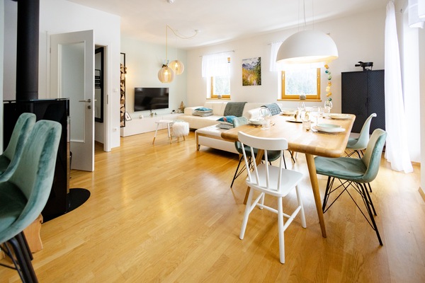 Dining area and living room (1)