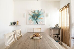 Dining - Cozy house in beautiful Cancún with AC, WiFi (Cancún)