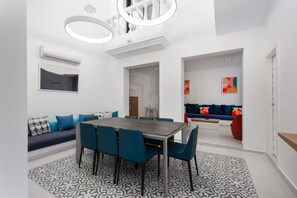 تناول الطعام