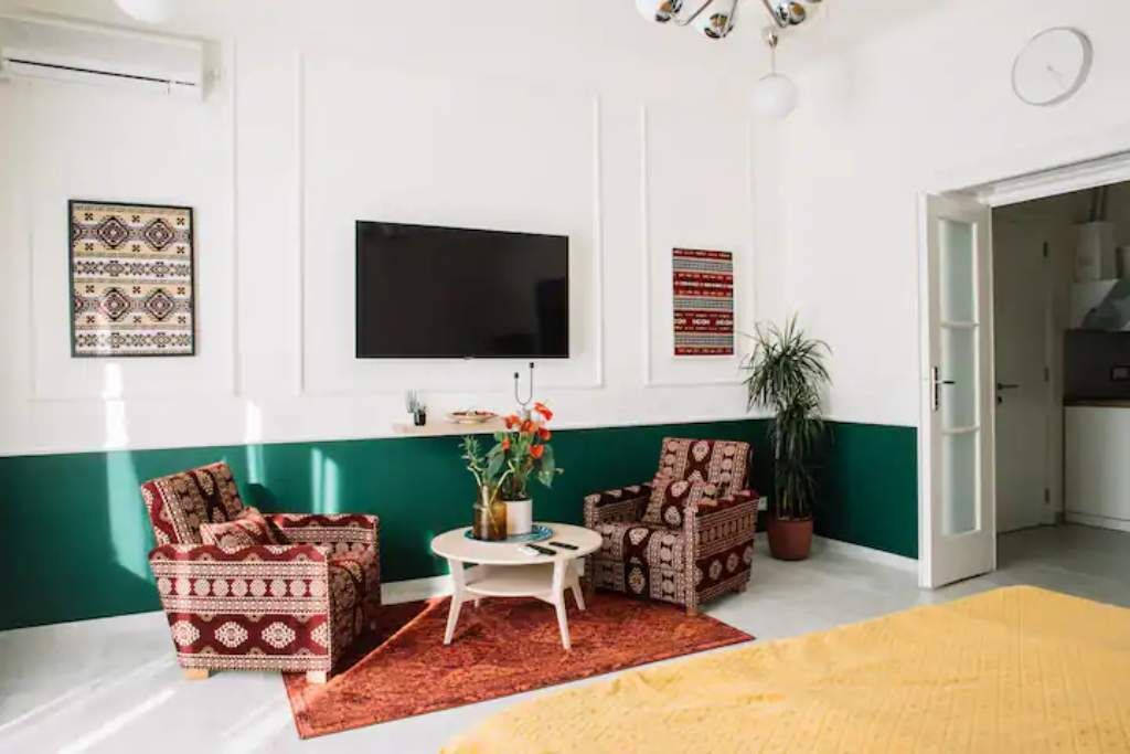 1 室のベッドルーム、WiFi