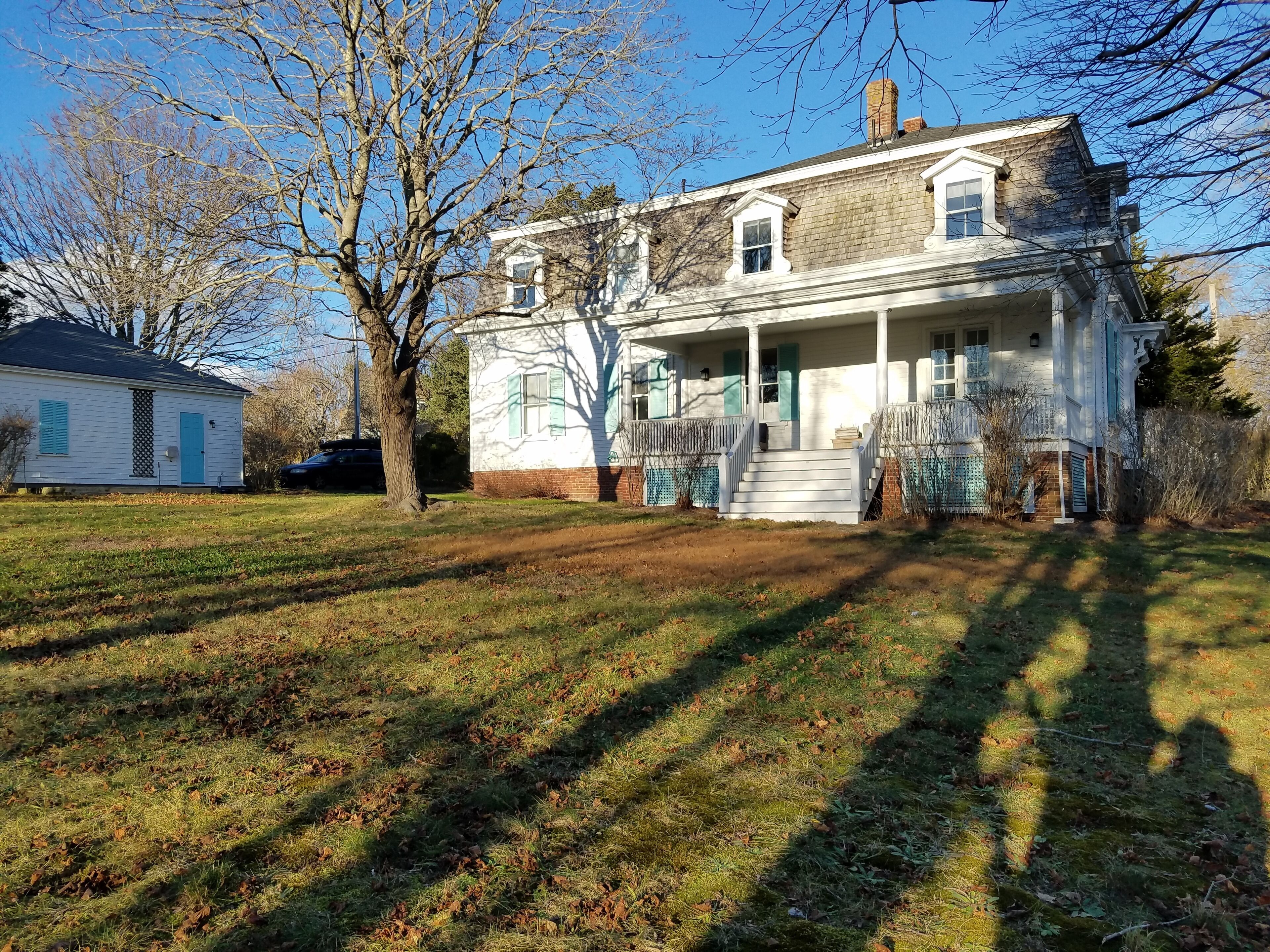 Captains House Minutes To the Beach, Restaurants, Shopping , and More! (2363)