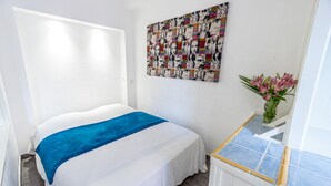 Room - V.Central-Walk to beaches & Palais (CANNES)