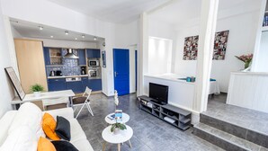 Living area - V.Central-Walk to beaches & Palais (CANNES)