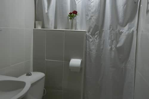 Doccia, bidet, asciugamani