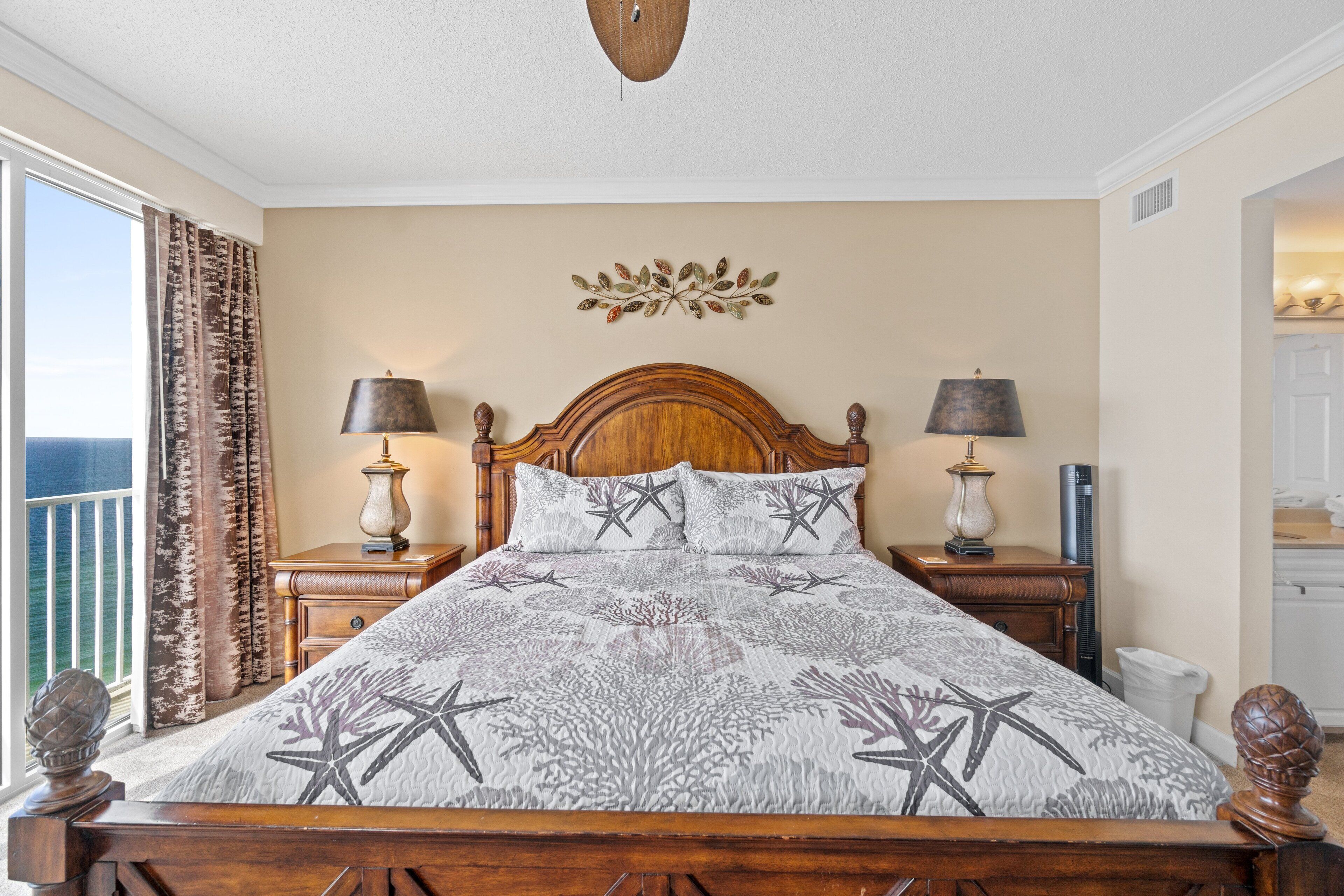 2 bedrooms, iron/ironing board, travel crib, WiFi (free)