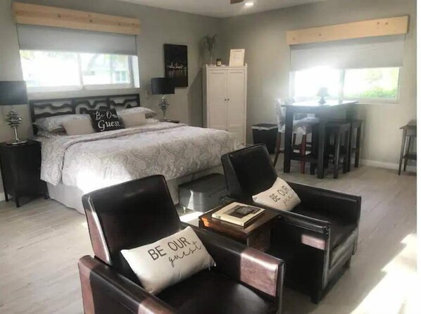 1 Schlafzimmer, Zimmersafe, Bügeleisen/Bügelbrett, kostenloses WLAN