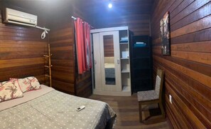 2 quartos, ferros/tábuas de passar roupa, Wi-Fi, roupa de cama