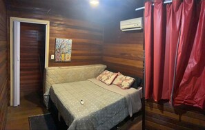 2 bedrooms, iron/ironing board, WiFi, bed sheets - Casa com Piscina Bairro Santana, 2 Vagas na Garagem!! (Santana Porto Alegre)