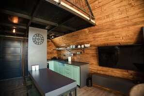 Royal House | Private kitchen | Full-size fridge, oven, stovetop, dishwasher - Sirius Lux Apartments (Tepacko Polje)