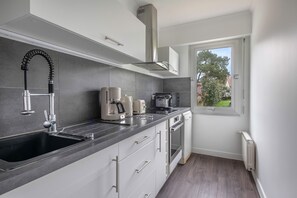 Køleskab, mikrobølgeovn, ovn, opvaskemaskine