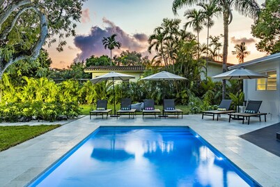 Casa Spur/8BR Villa/Miami Mini Resort w/ Pool+