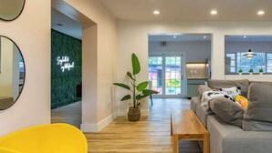 Interior - CASA SPUR|8BR|Basketball+Pool+Firepit+BBQ+Minigolf (Miami)