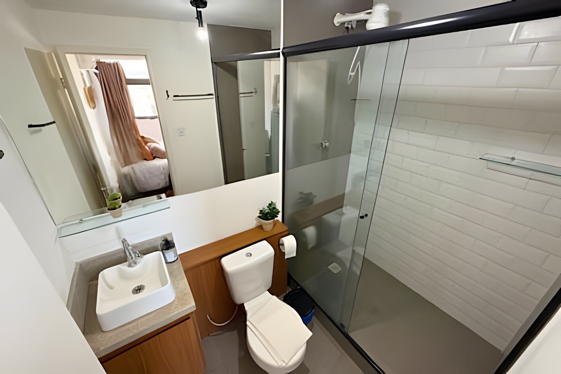 City Apartment | Bathroom